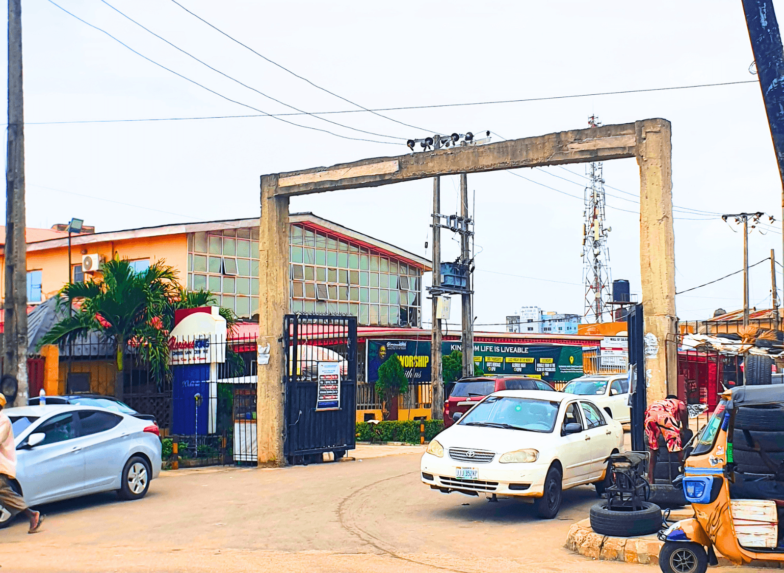 Araba Crescent