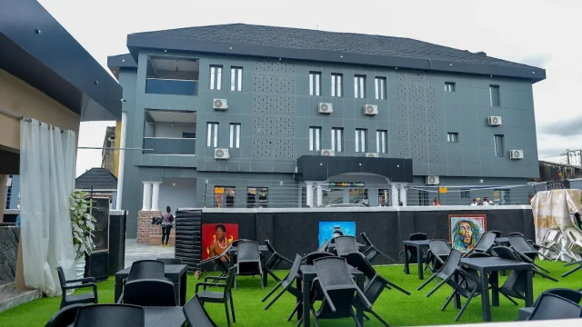 Dave Premium Hotel and Suites