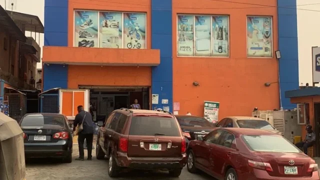 Super Saver Supermarket1